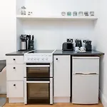 Soho & Covent Garden Apartment, Sleeps 3